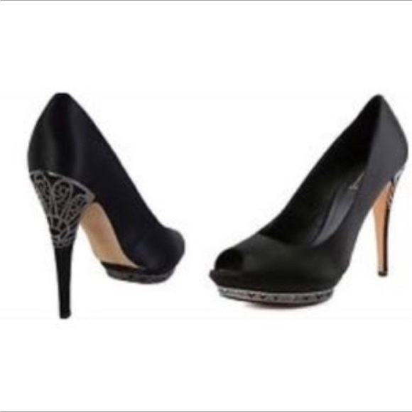 BCBGMAXAZRIA sz 6.5 Dalton black satin peep toe platform pumps metal accents - Picture 2 of 15